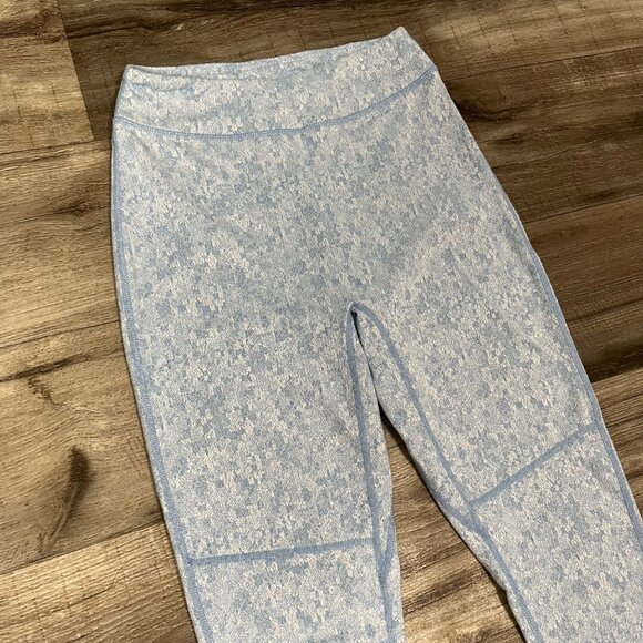 Gymshark Athletic Fleur Texture 7/8 Ankle Yoga Pants Blue Mark NWT Size S - Picture 3 of 6